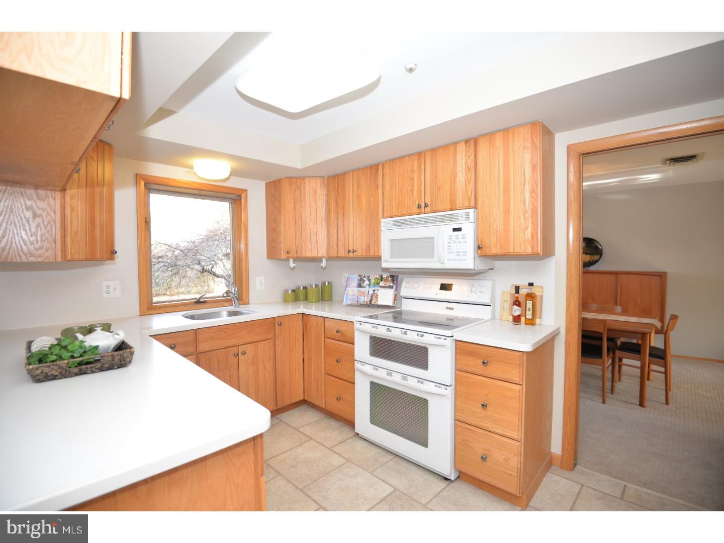 795 Pulinski Road Warminster, PA 18974 - Photo 13 of 24 Kitchen