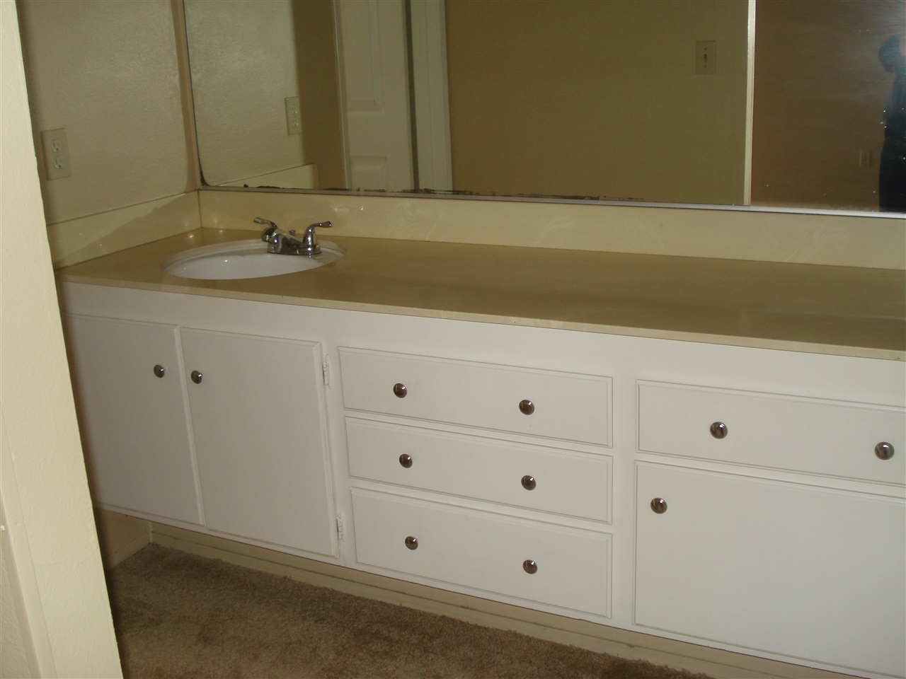 9740 Notnil Court Santee, CA 92071 - Photo 13 of 25 Gallery Image 13