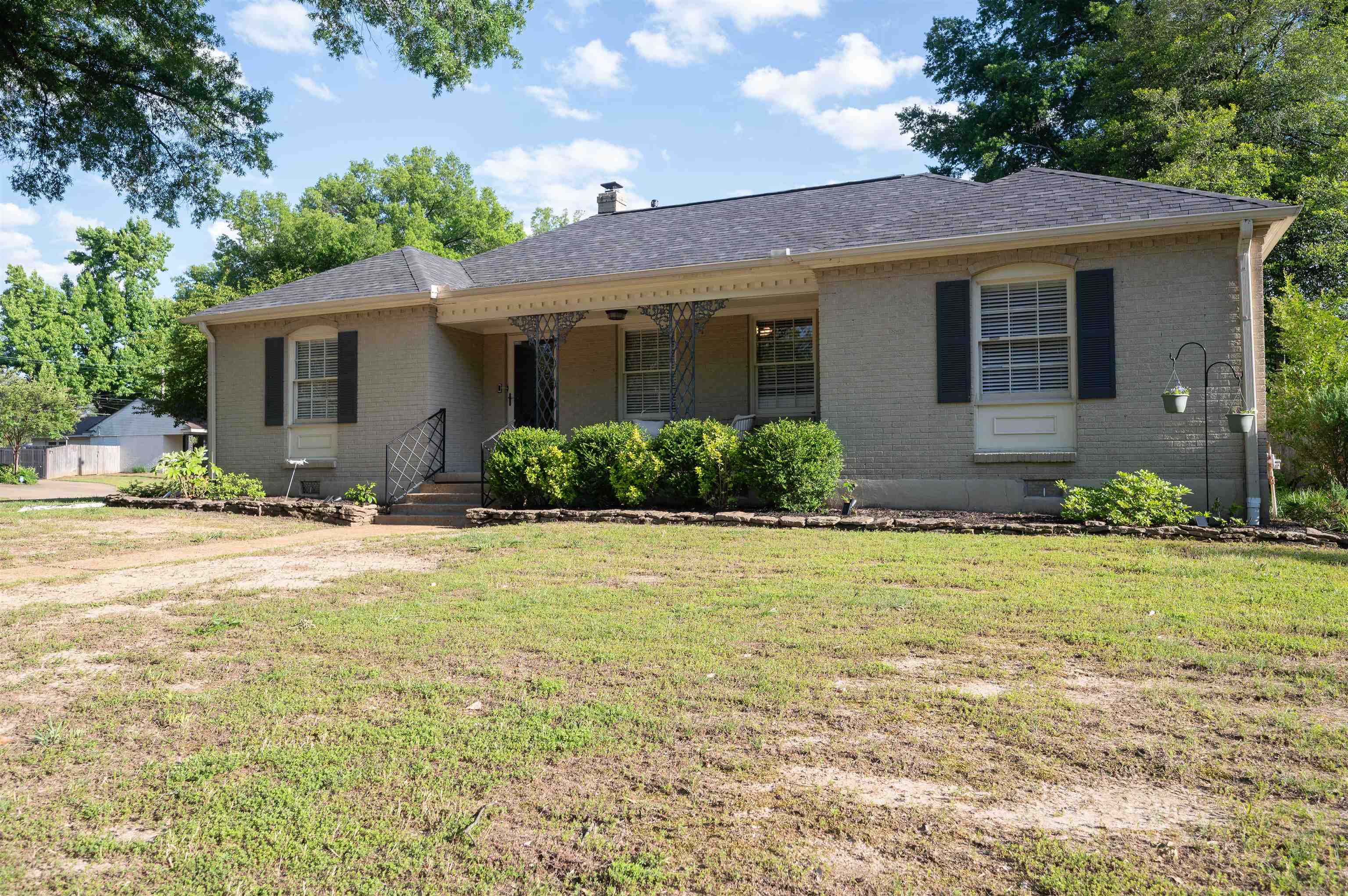 5169 Sequoia Road Memphis, TN 38117 - Photo 1 of 18