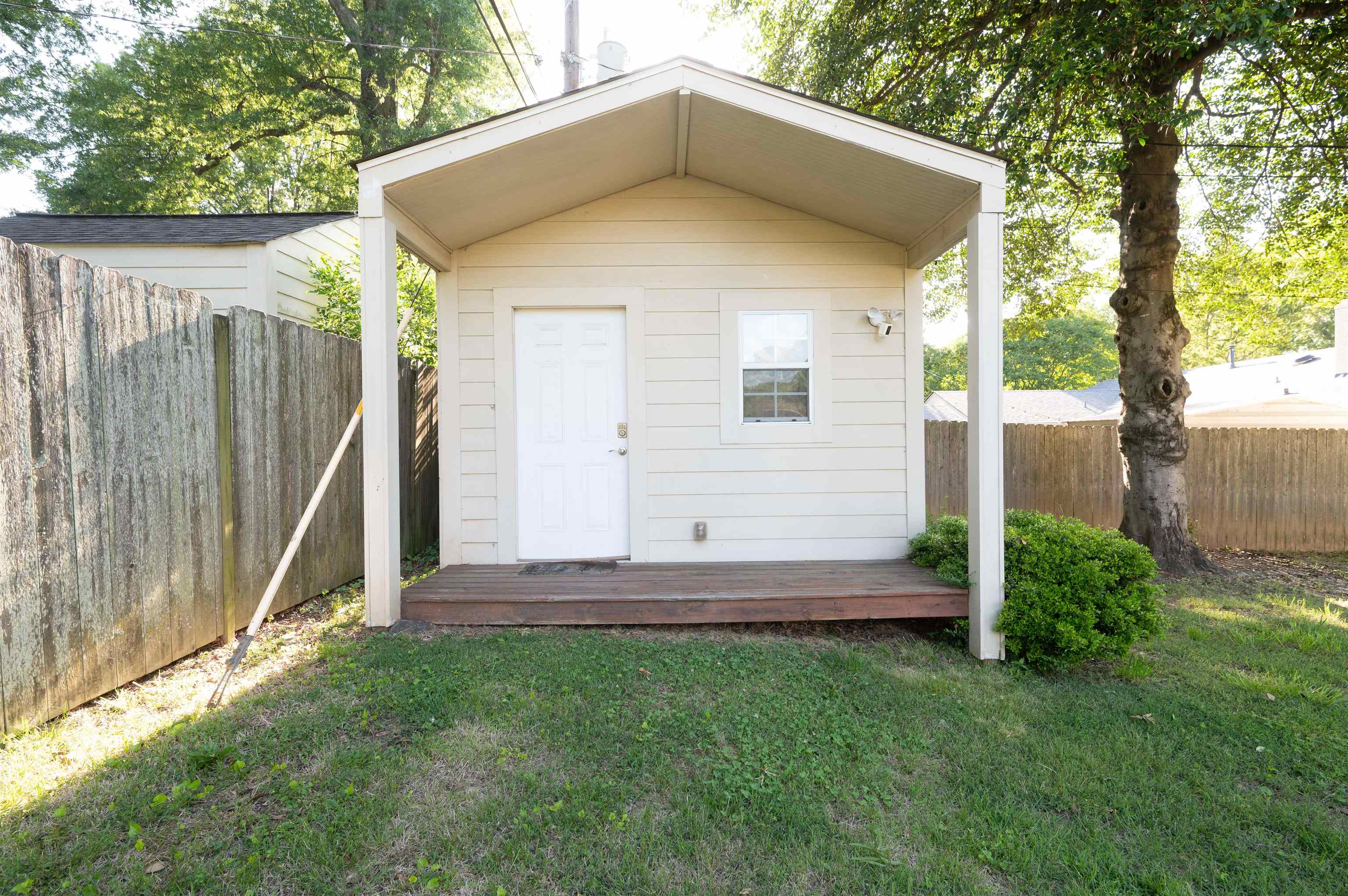 5169 Sequoia Road Memphis, TN 38117 - Photo 15 of 18