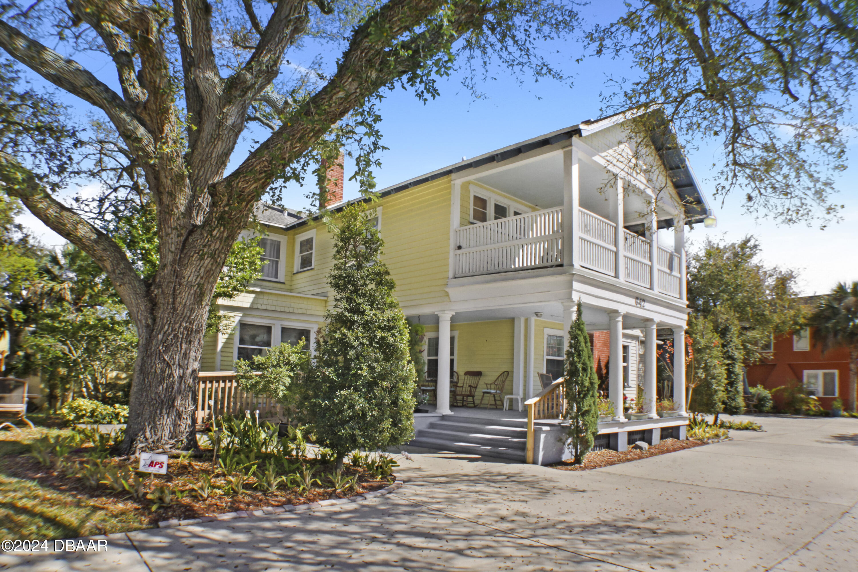 642 North Halifax Ave  