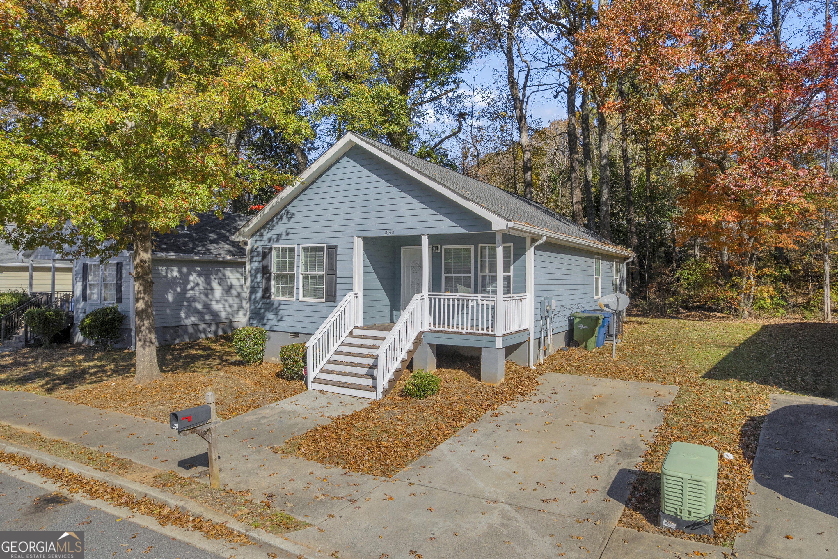 1040 Thomasville Estates Drive Southeast Atlanta, GA 30315 - Photo 2 of 57 a house view with a outdoor space