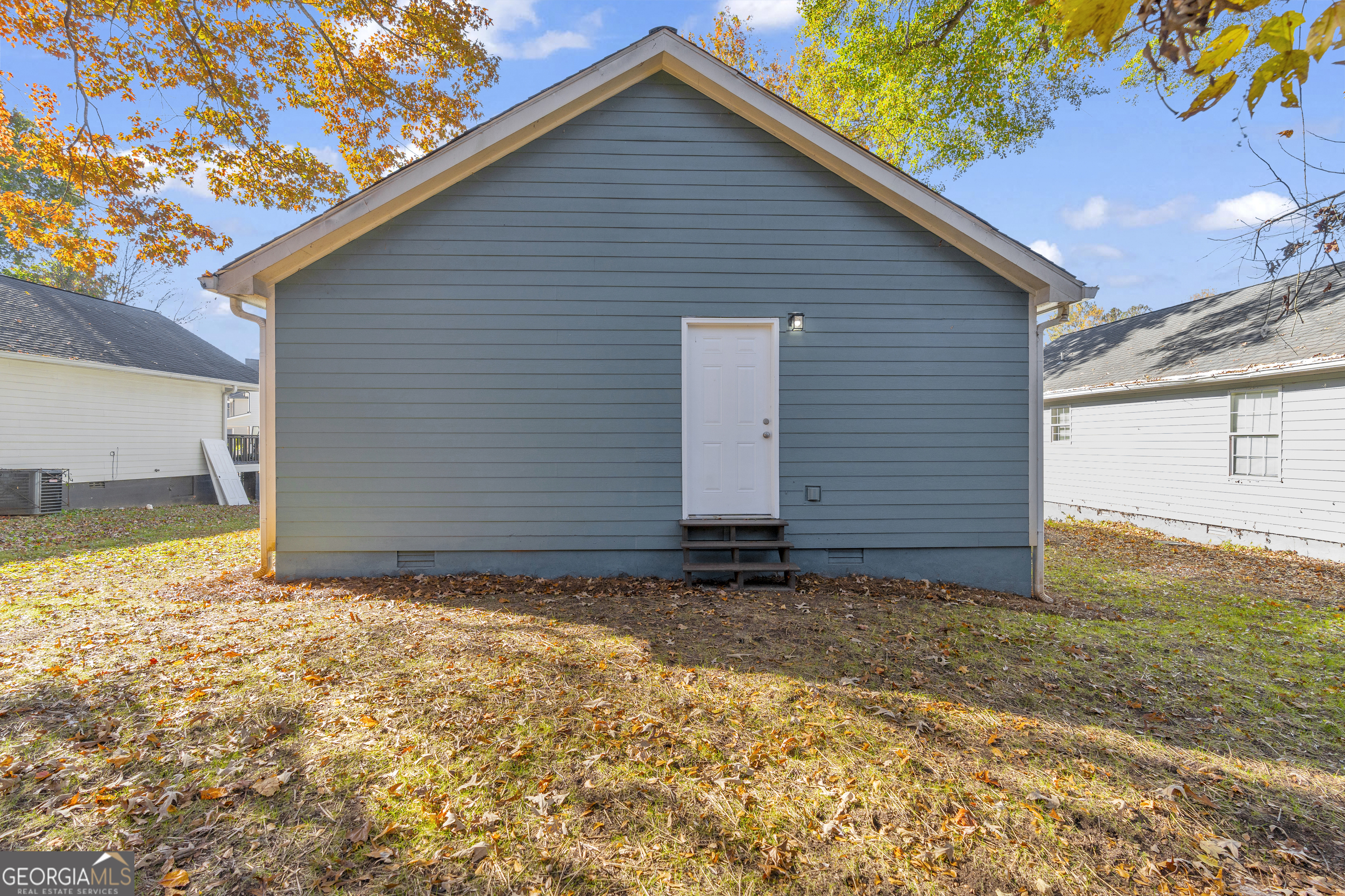 1040 Thomasville Estates Drive Southeast Atlanta, GA 30315 - Photo 41 of 57 a view of a backyard of the house
