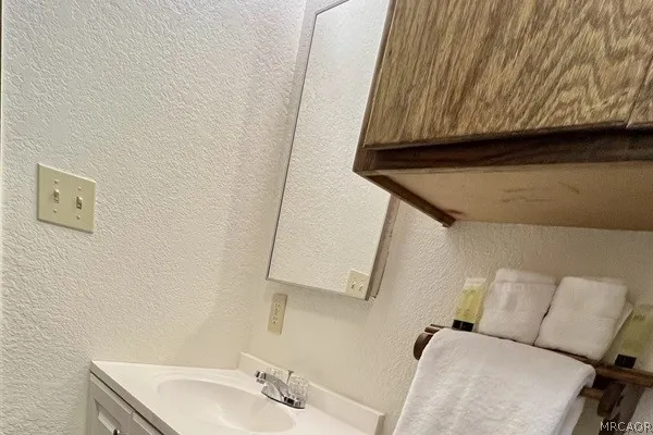 $1,895 | 42534 La Placida Avenue, Big Bear Lake, CA 92315