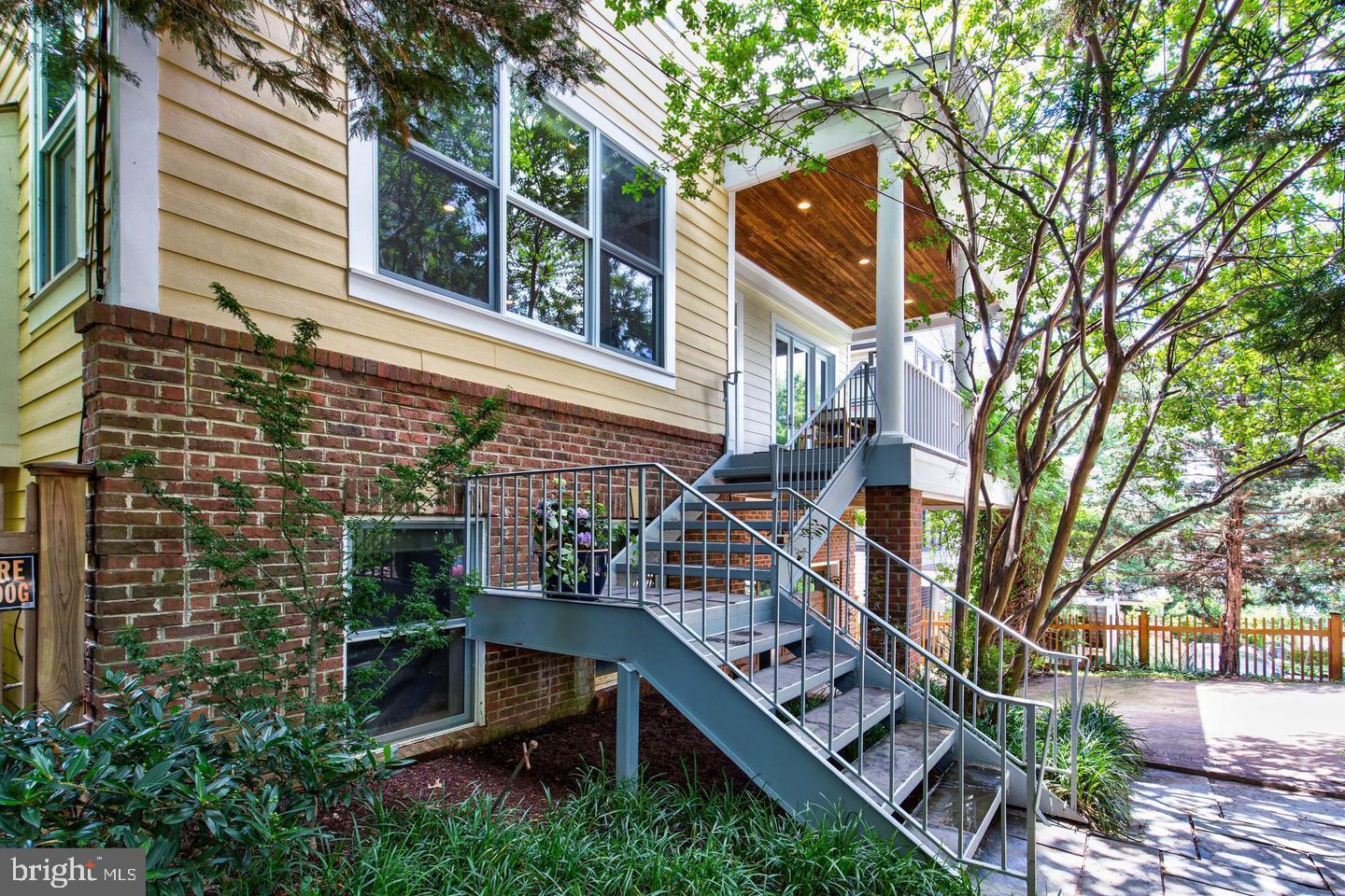 1829 47th Place Northwest Washington, DC 20007 - Photo 6 of 44 a view of a house with backyard and sitting area