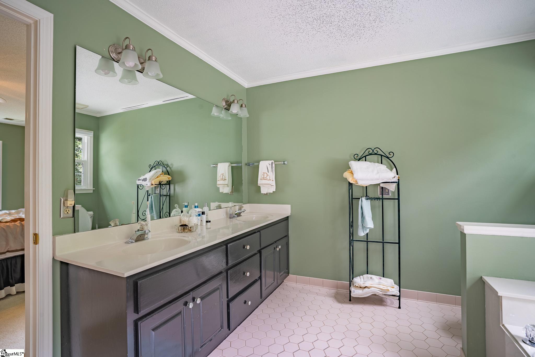 102 Woodside Crossing Greenville, SC 29607 - Photo 17 of 32