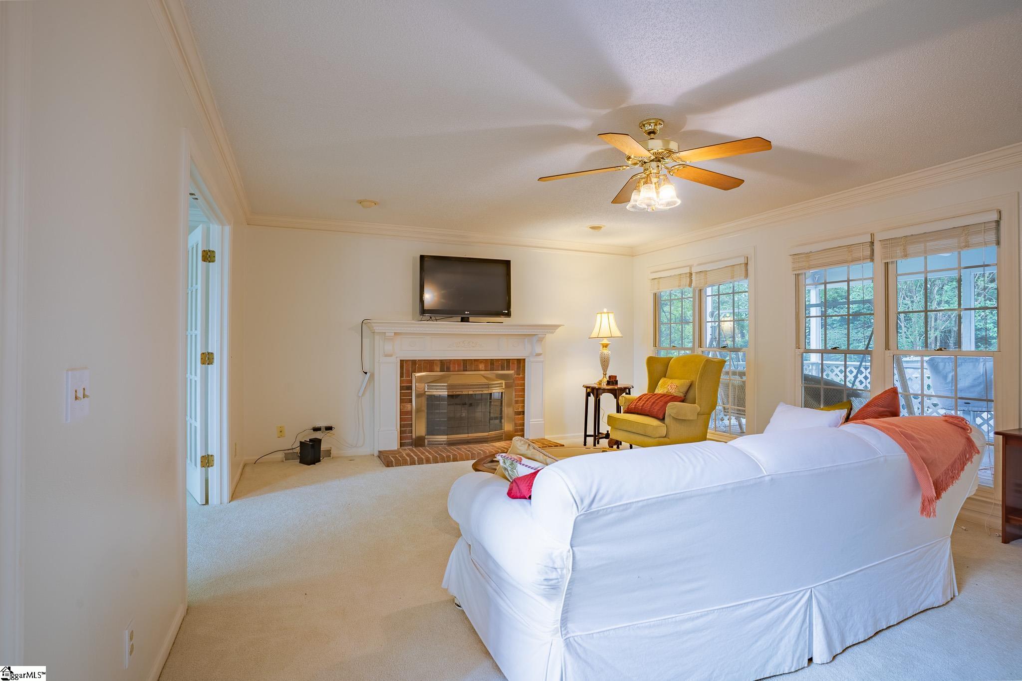 102 Woodside Crossing Greenville, SC 29607 - Photo 7 of 32