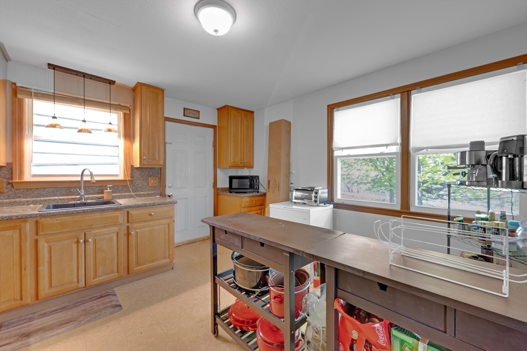 746-748 Alden Street Springfield, MA 01109 - Photo 7 of 22