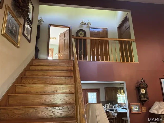 $525,000 | 31625 Old Highway 5, Eldridge, MO 65463