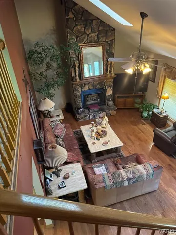 $525,000 | 31625 Old Highway 5, Eldridge, MO 65463