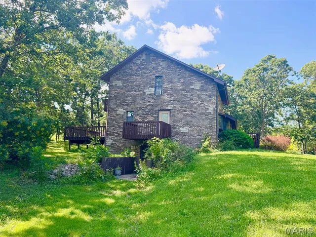 $525,000 | 31625 Old Highway 5, Eldridge, MO 65463