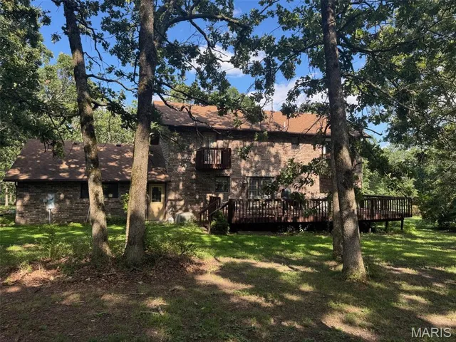 $525,000 | 31625 Old Highway 5, Eldridge, MO 65463