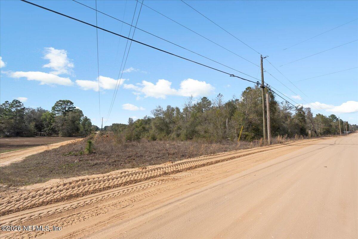 7676 Oak Forest Road Keystone Heights, FL 32656 - Photo 24 of 25 Roadside