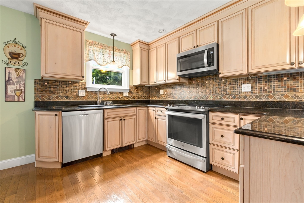 16 Adams Street Danvers, MA 01923 - Photo 12 of 31