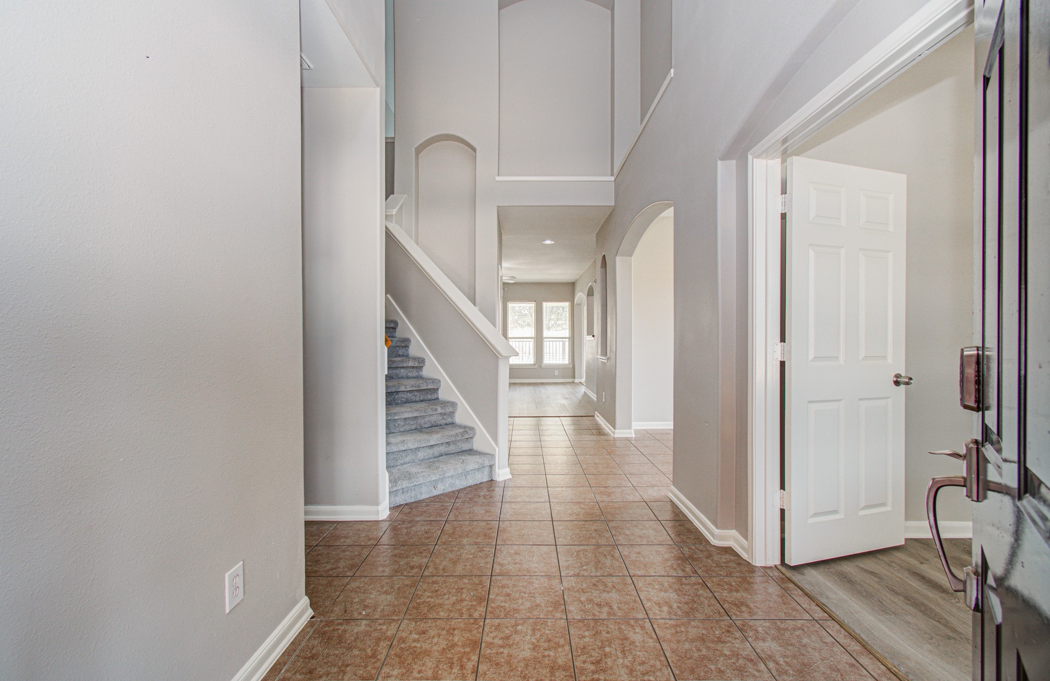 6715 Starcroft Court Spring, TX 77379 - Photo 4 of 45 Gallery Image 4