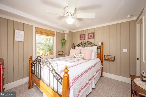 $2,390,000 | 2411 Lake Shore Drive, Oakland, MD 21550