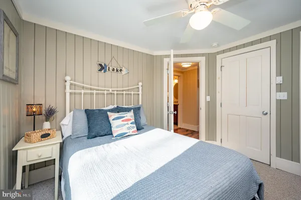 $2,390,000 | 2411 Lake Shore Drive, Oakland, MD 21550