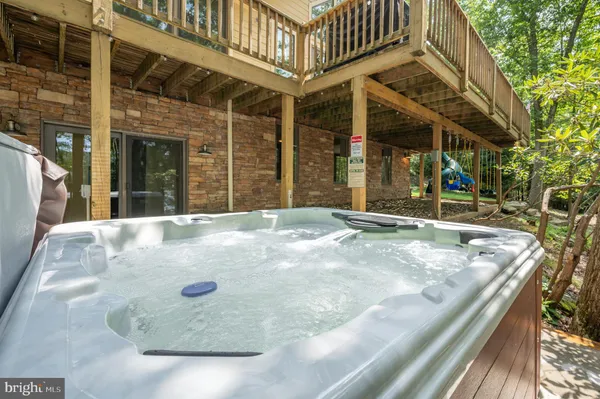 $2,390,000 | 2411 Lake Shore Drive, Oakland, MD 21550