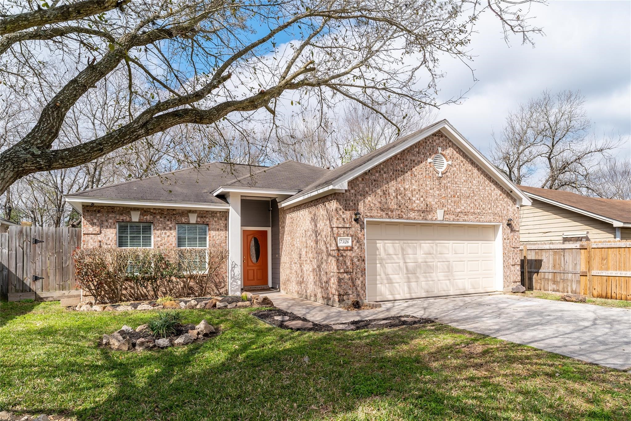 7326 Conley Street Houston, TX 77021 - Photo 2 of 20
