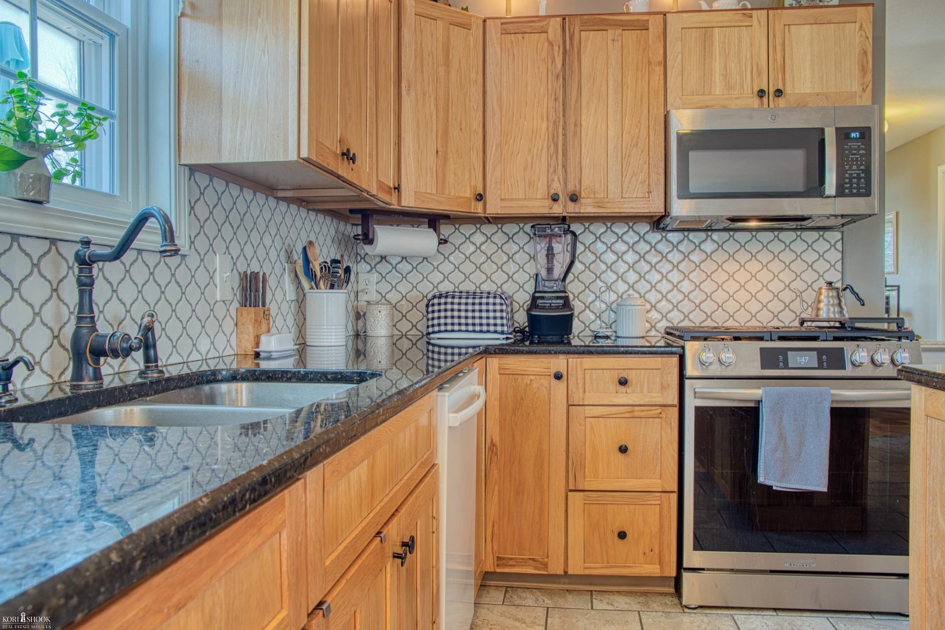 649 Busha Road Owosso, MI 48867 - Photo 4 of 54