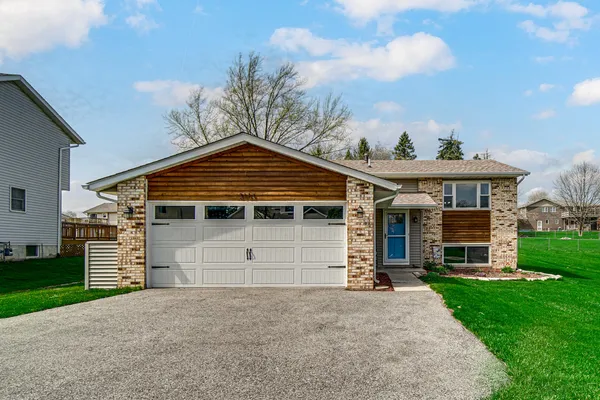 $375,000 | 3113 Devonshire Circle, Crown Point, IN 46307