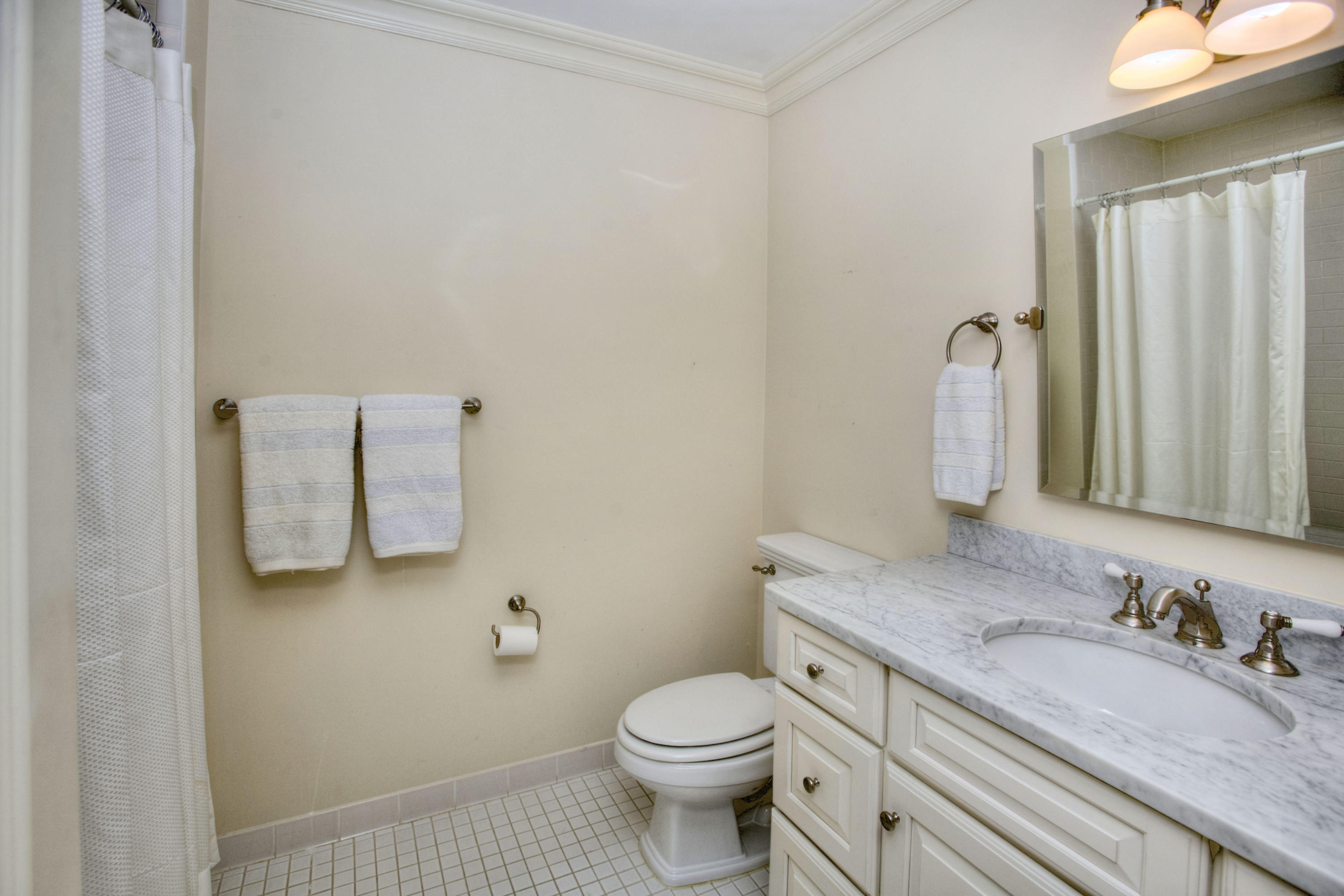 124 Thayer Pond Road New Canaan, CT 06840 - Photo 24 of 34 Ensuite Bath