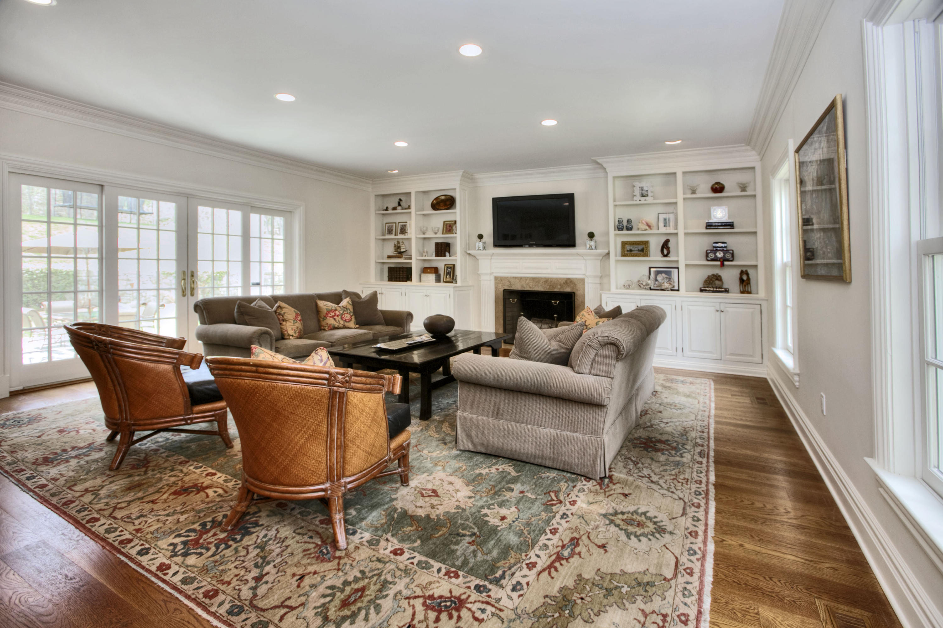 124 Thayer Pond Road New Canaan, CT 06840 - Photo 10 of 34 Family