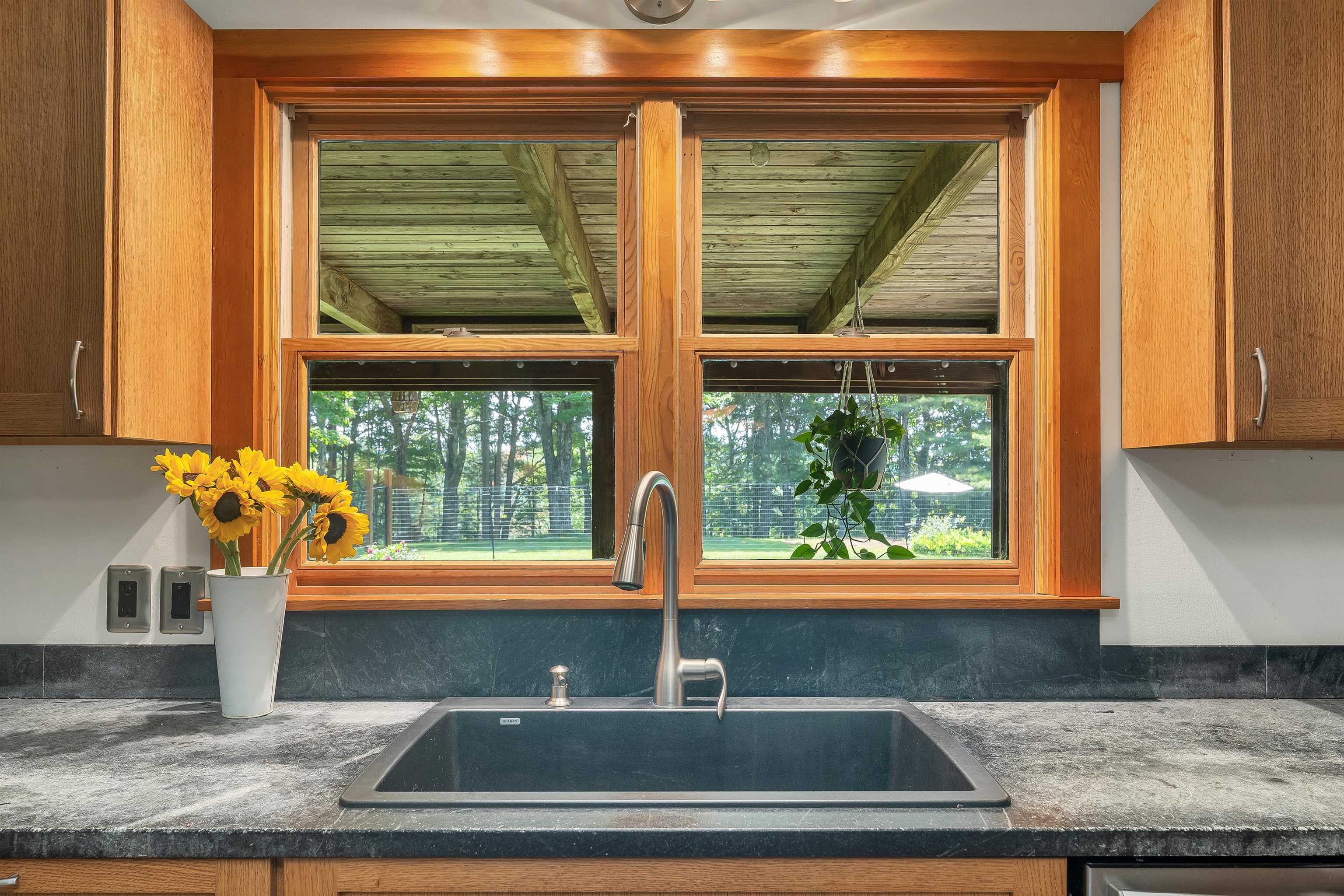 558 Province Road Belmont, NH 03220 - Photo 5 of 48
