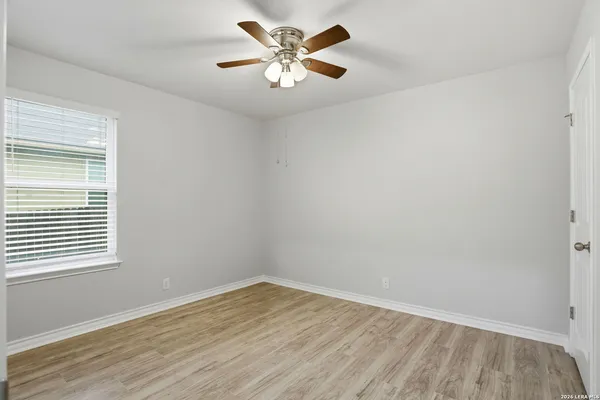 $1,800 | 6034 Palmetto Way, San Antonio, TX 78253