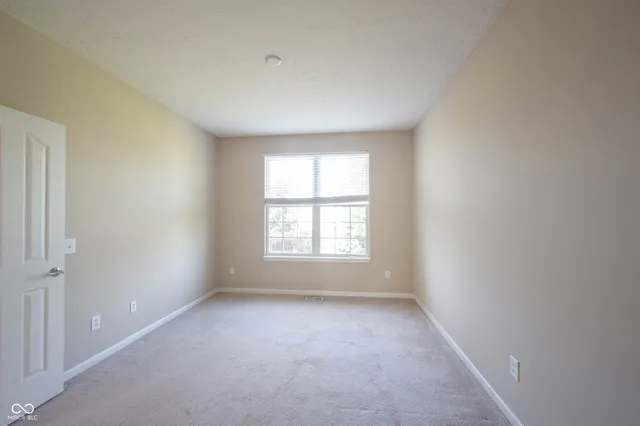 $2,800 | 13086 Avon Cross Way, Fishers, IN 46037