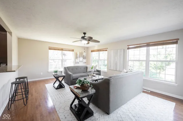 $2,800 | 13086 Avon Cross Way, Fishers, IN 46037