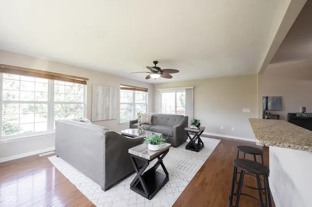 $2,800 | 13086 Avon Cross Way, Fishers, IN 46037