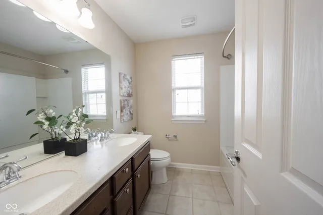 $2,800 | 13086 Avon Cross Way, Fishers, IN 46037