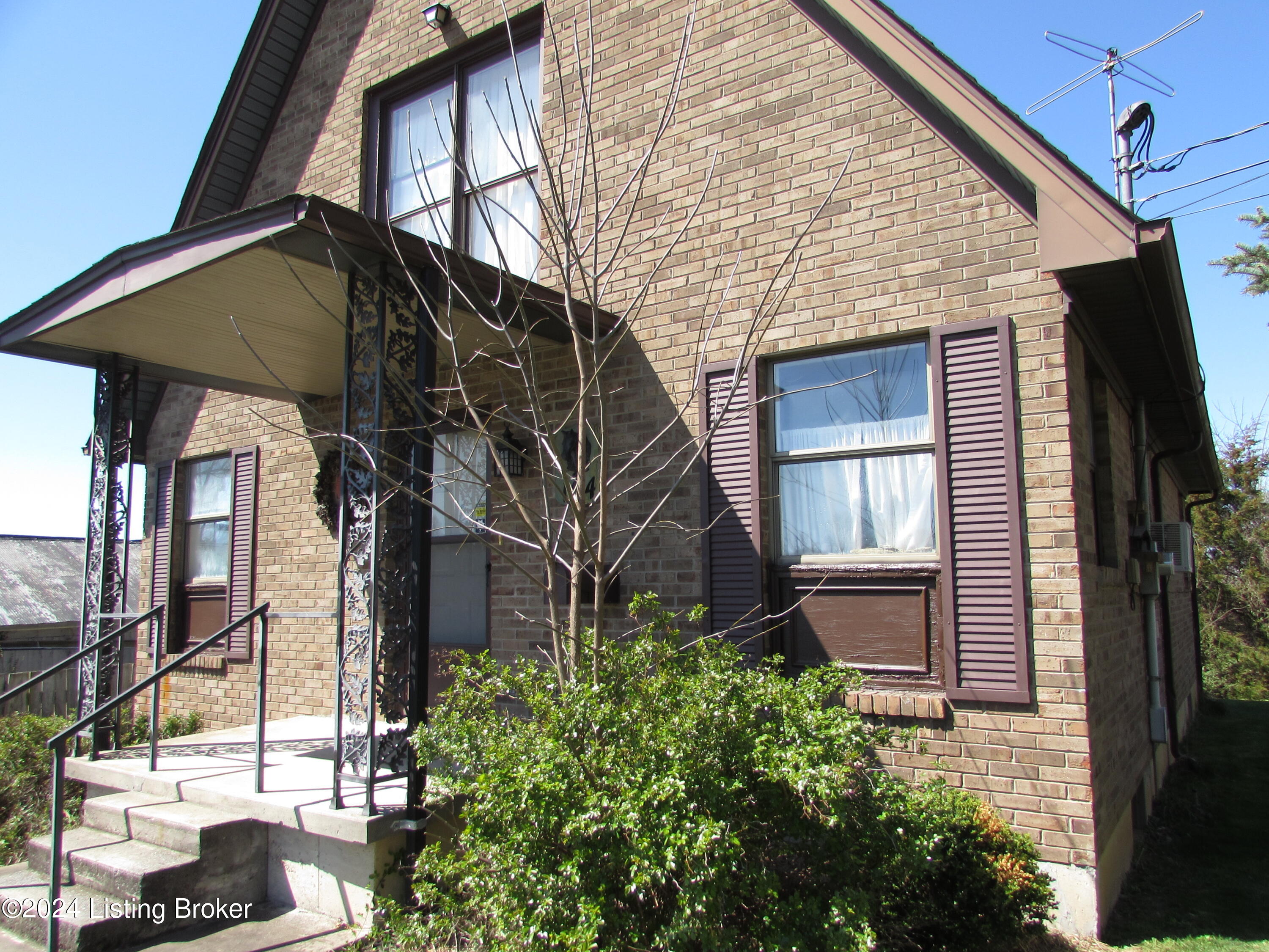 104 Fairground Lane Springfield, KY 40069 - Photo 2 of 29 IMG_1587
