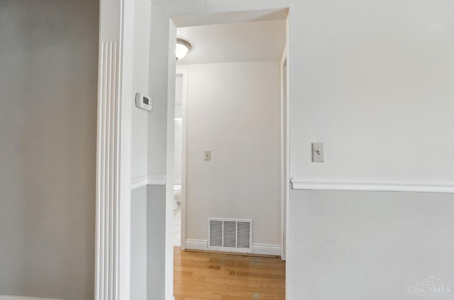 2270 Madison Road, Unit 1B Cincinnati, OH 45208 - Photo 30 of 53