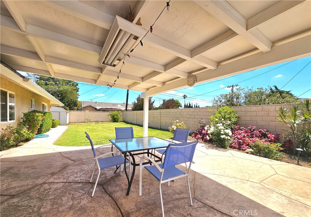 2092 Cutler Street Simi Valley, CA 93065 - Photo 13 of 34