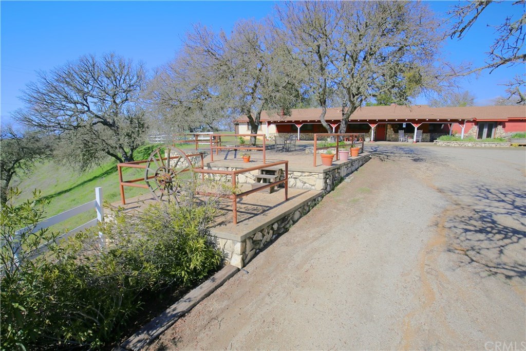 7830 Blue Moon Road Paso Robles, CA 93446 - Photo 2 of 74 Gallery Image 2