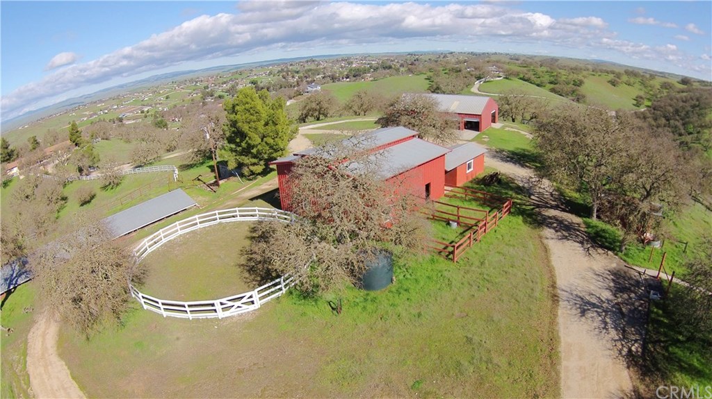 7830 Blue Moon Road Paso Robles, CA 93446 - Photo 23 of 74 Gallery Image 23