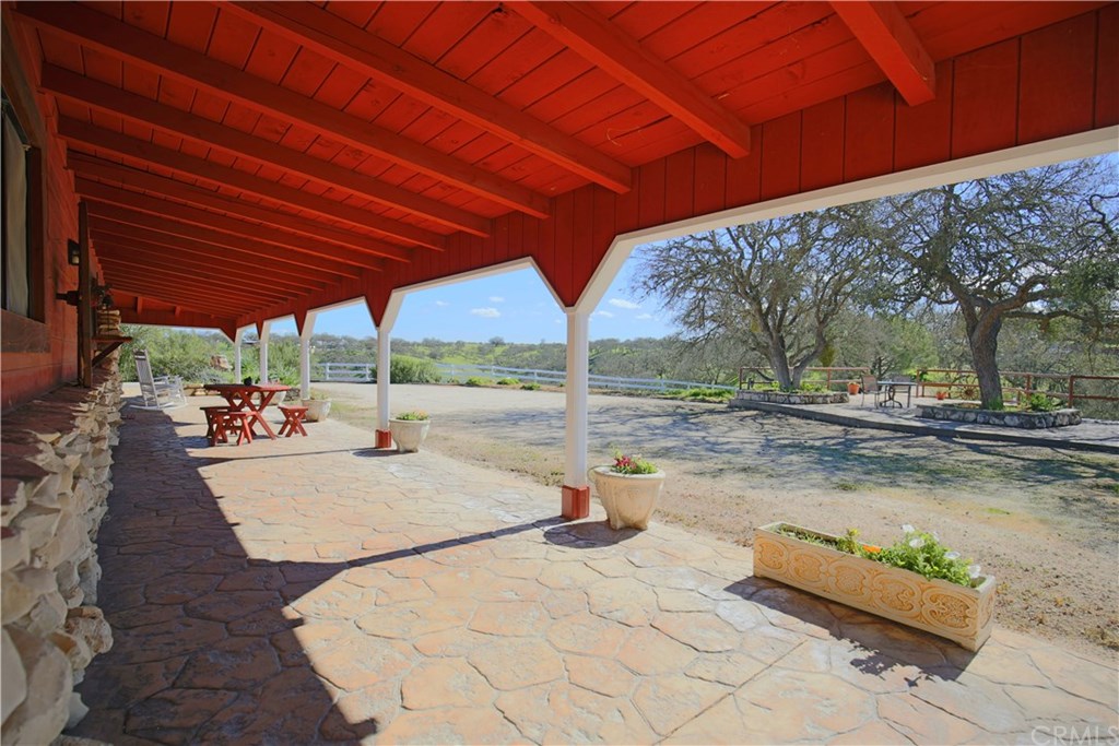 7830 Blue Moon Road Paso Robles, CA 93446 - Photo 4 of 74 Gallery Image 4