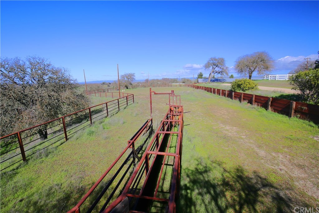 7830 Blue Moon Road Paso Robles, CA 93446 - Photo 41 of 74 Gallery Image 41