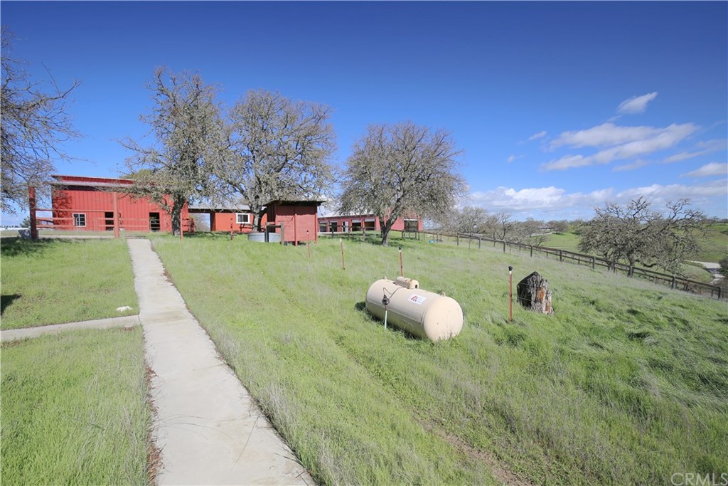7830 Blue Moon Road Paso Robles, CA 93446 - Photo 42 of 74 Gallery Image 42