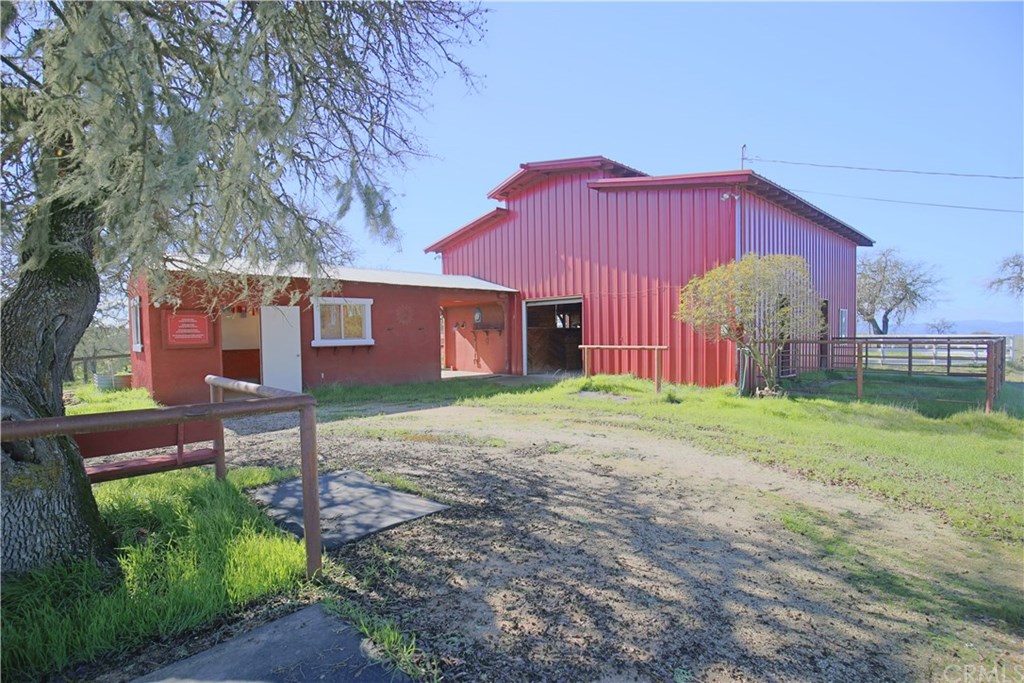 7830 Blue Moon Road Paso Robles, CA 93446 - Photo 10 of 74 Gallery Image 10