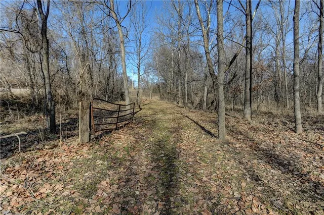 $268,500 | 9833 Highway O Highway, Orrick, MO 64077