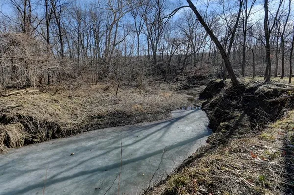 $268,500 | 9833 Highway O Highway, Orrick, MO 64077