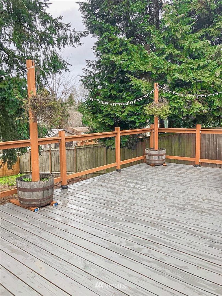 1917 Edmonds Avenue Northeast Renton, WA 98056 - Photo 12 of 21 Gallery Image 12