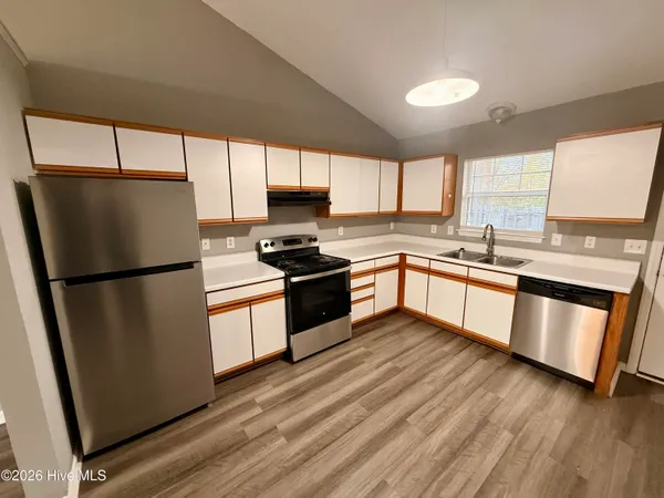 $1,200 | 2708 Bluff View Drive, Unit A, Greenville, NC 27834