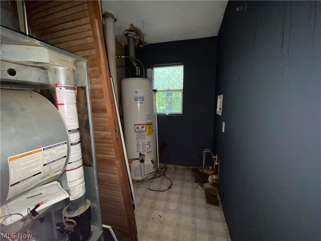 1803 Carterland Road Ashtabula, OH 44004 - Photo 17 of 20 Laundry room