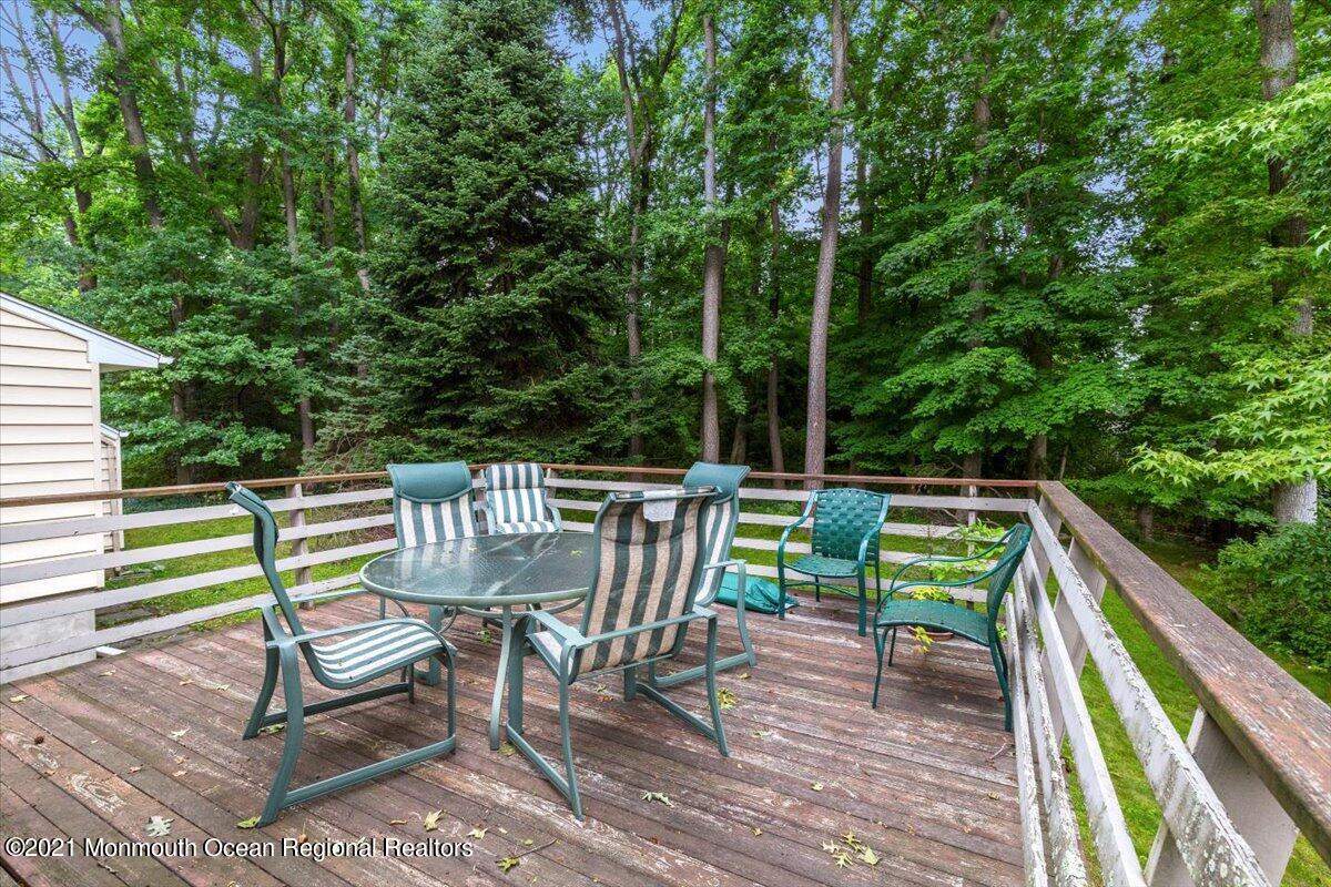 14 Hilltop Terrace Wayne, NJ 07470 - Photo 12 of 34 a view of a chair and table in the balcony