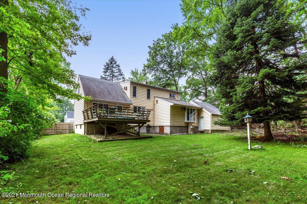 14 Hilltop Terrace Wayne, NJ 07470 - Photo 16 of 34 a view of a house with a back yard