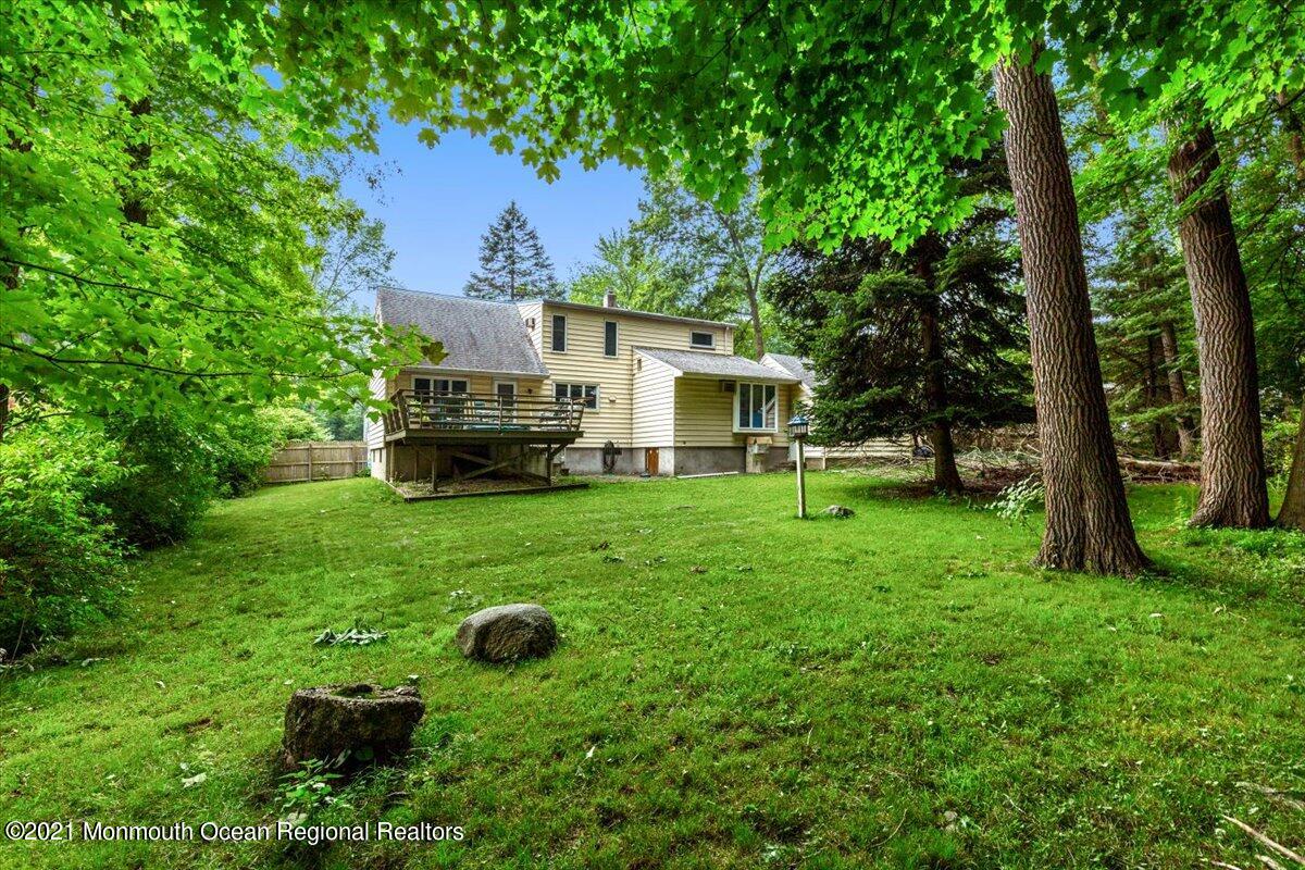 14 Hilltop Terrace Wayne, NJ 07470 - Photo 17 of 34 a house view with a garden space